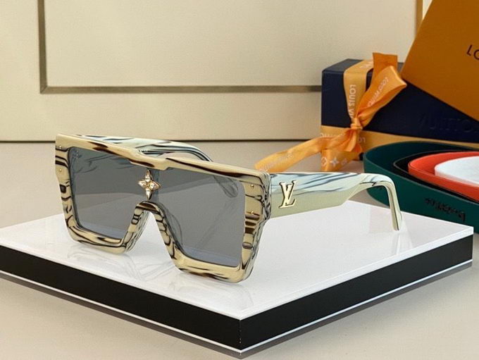 Louis Vuitton Sunglasses ID:20230516-104